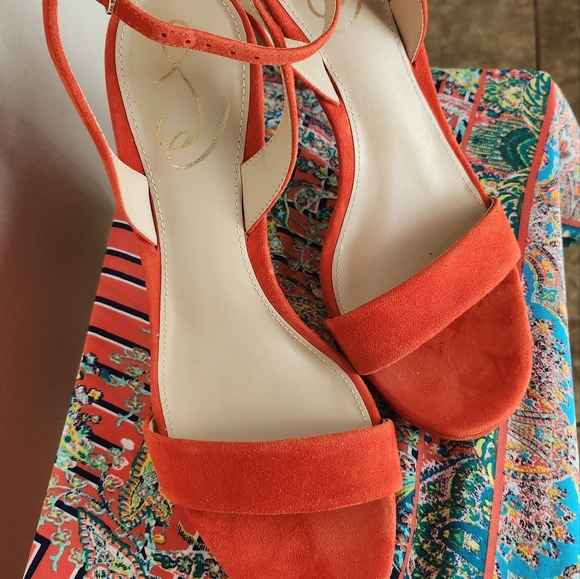 Beautiful Sam Edelman Strappy Sandles - Picture 3 of 12